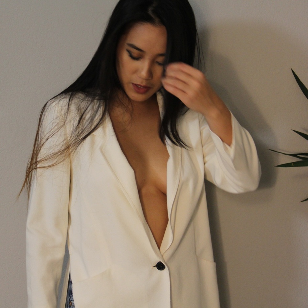 Club Monoco Relaxed White Blazer